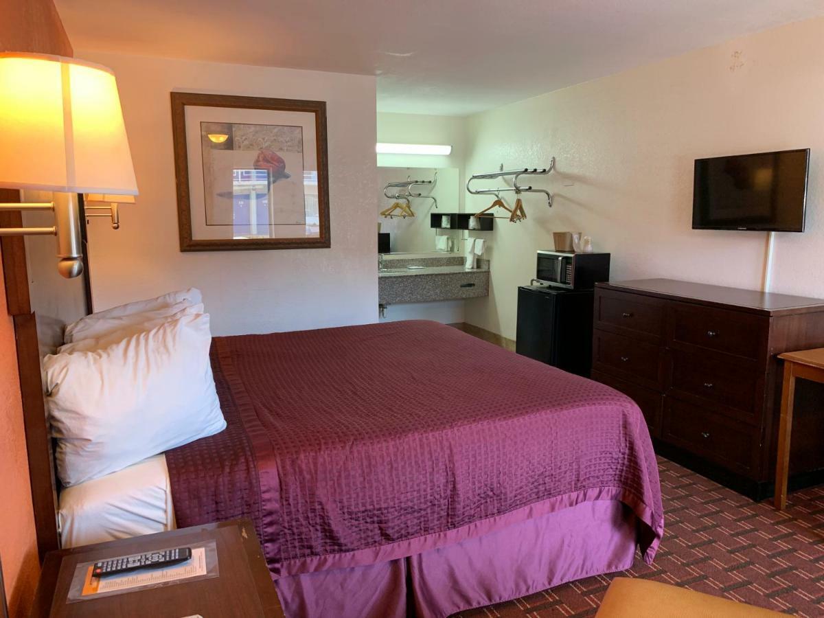 Royal Regency Inn Rock Hill Exterior photo